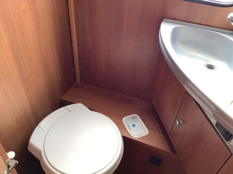 2013 (13) HYMER CARADO T449H LOW PROFILE