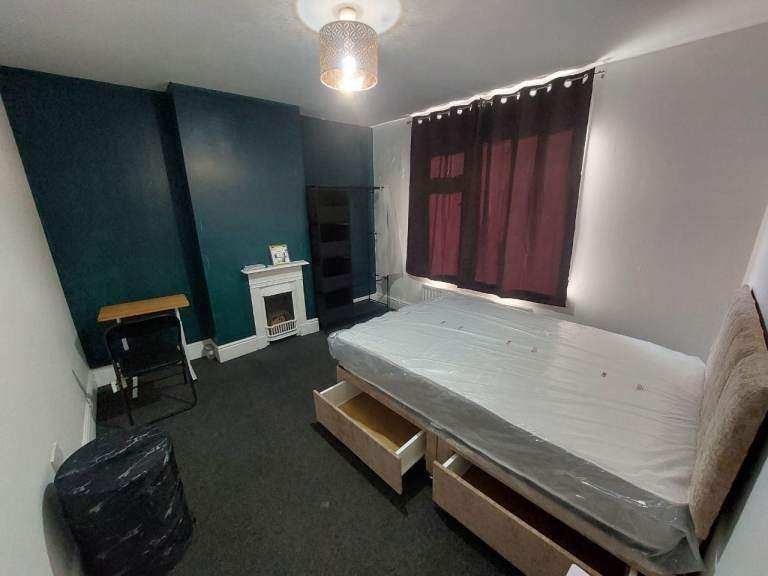 Spacious & Cosy double room for rent CV2 1AJ