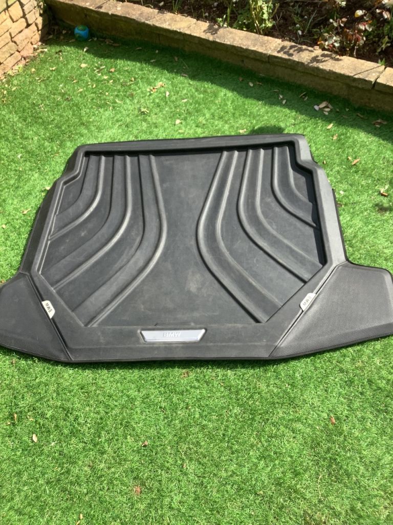 BMW X5 2018 rubber boot mat with slight damage to rear of mat