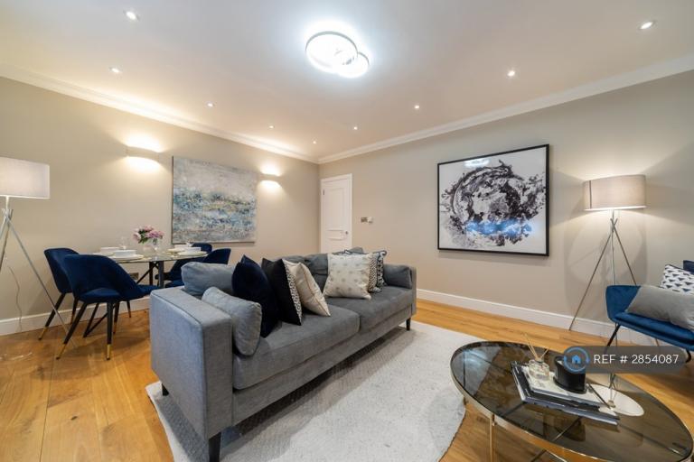 3 bedroom flat in Sydney Place, London, SW7 (3 bed) (#2854087)