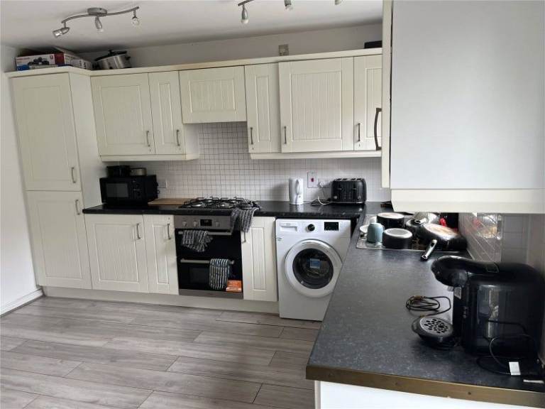 🌈🦋Last Double Room Available in Aldershot – Don't Miss Out!🌈🦋
