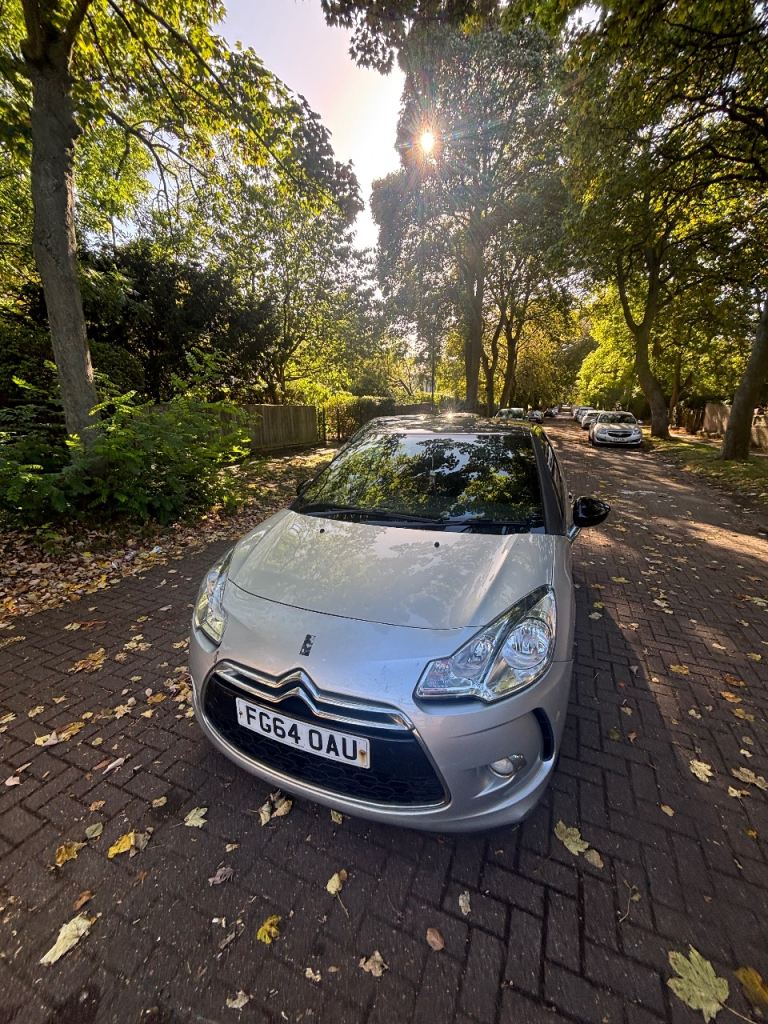 Citroen, DS3, Hatchback, 2014, Manual, 1560 (cc), 3 doors