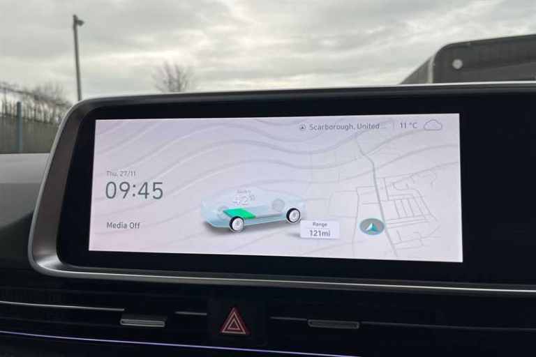 2025 Hyundai IONIQ 6 77.4kWh Ultimate Saloon 4dr Electric Auto (228 ps) Saloon Electric Automatic