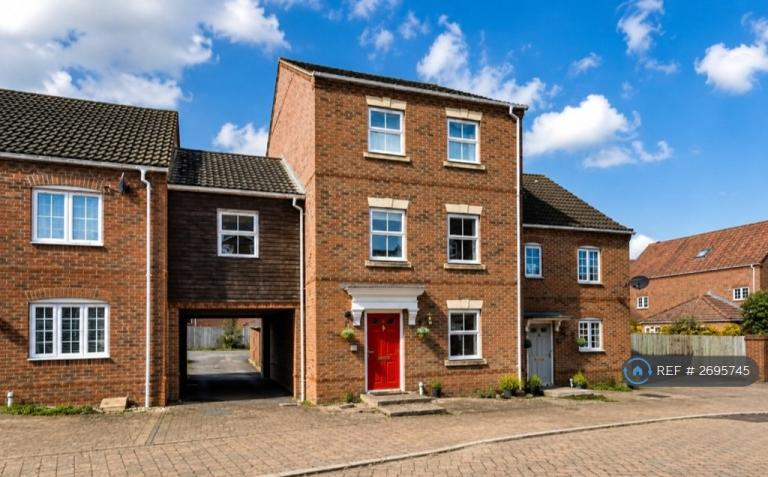 6 bedroom house in Whitgift Close, Basingstoke, RG22 (6 bed) (#2695745)