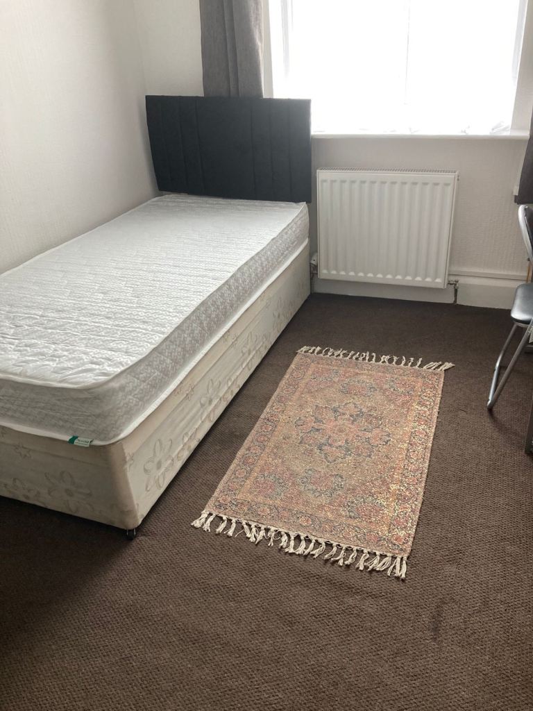 All Bills Inclusive Lovely Room Ally Pally / Bounds Green 