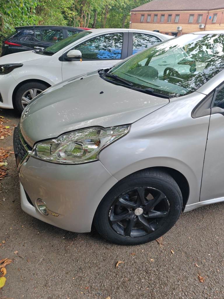 Peugeot 208 1.0