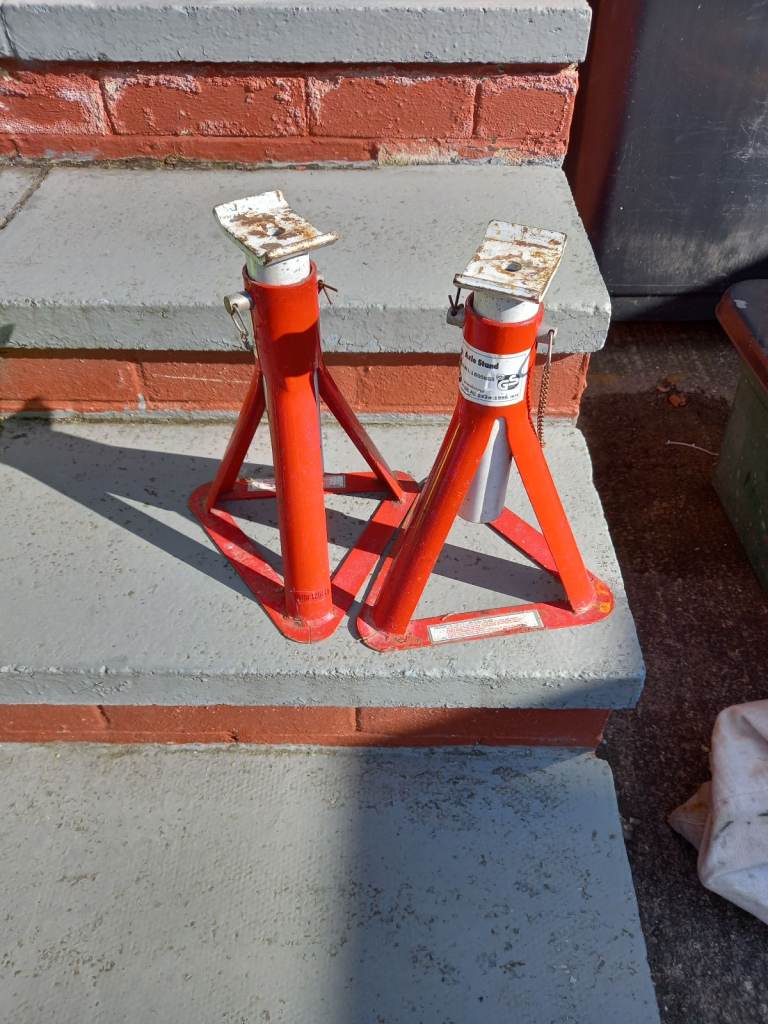 Axle stands