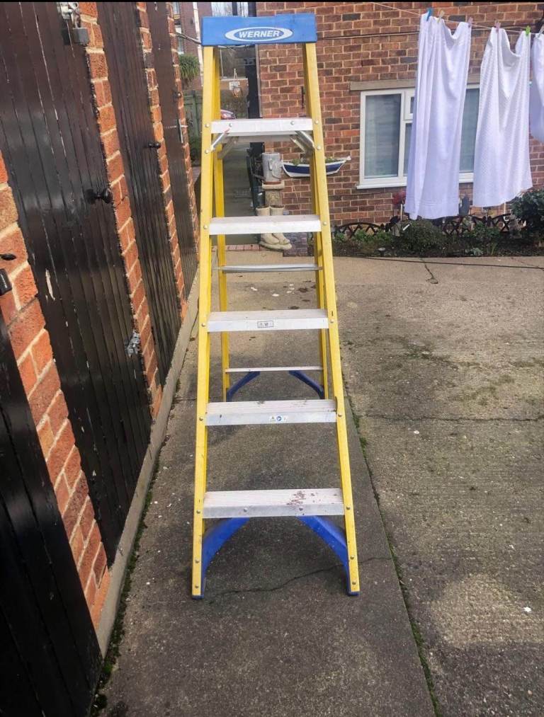 Werner 6 tread fibreglass step ladder 