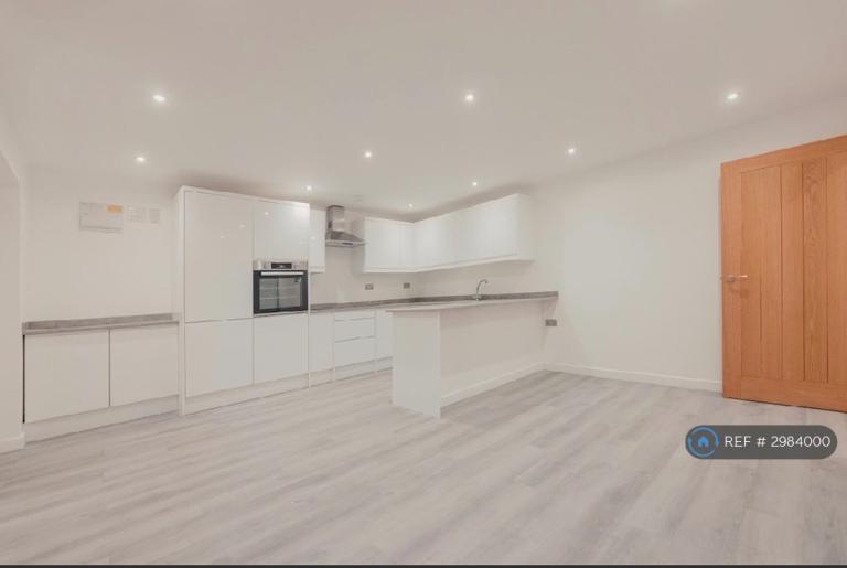 1 bedroom flat in Narrow Wine St, Trowbridge, BA14 (1 bed) (#2984000)