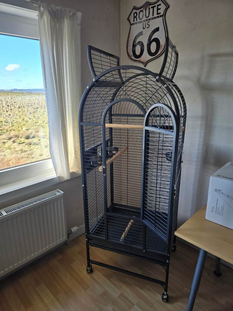 Bird/ parrot Cage 