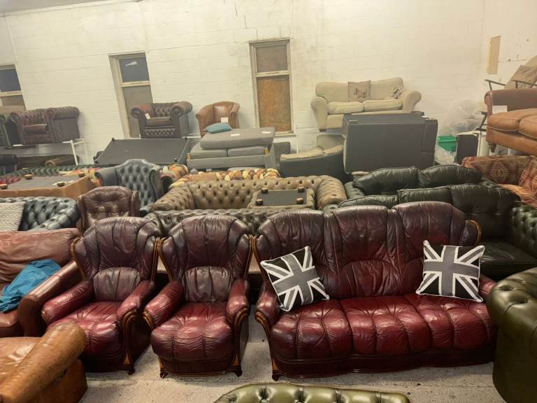 Real leather 3 piece suite sofa &2 chairs Deliv Poss