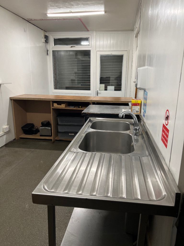 Sandwich shop /unit to let in Horbury 