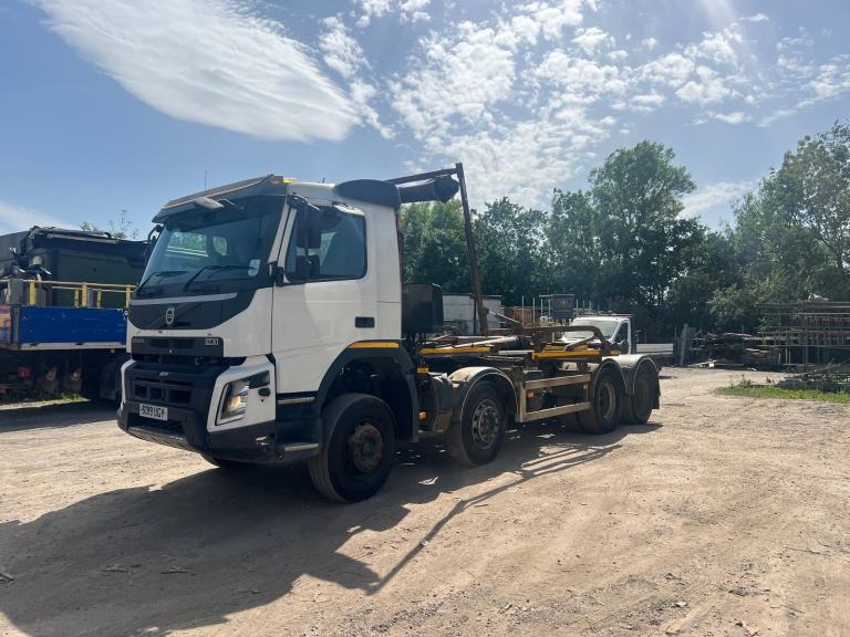 2019 Volvo FMX 380 , 8X4 HOOKLOADER , HYVA EQUIPMENT , MOT OCTOBER , AUTO 