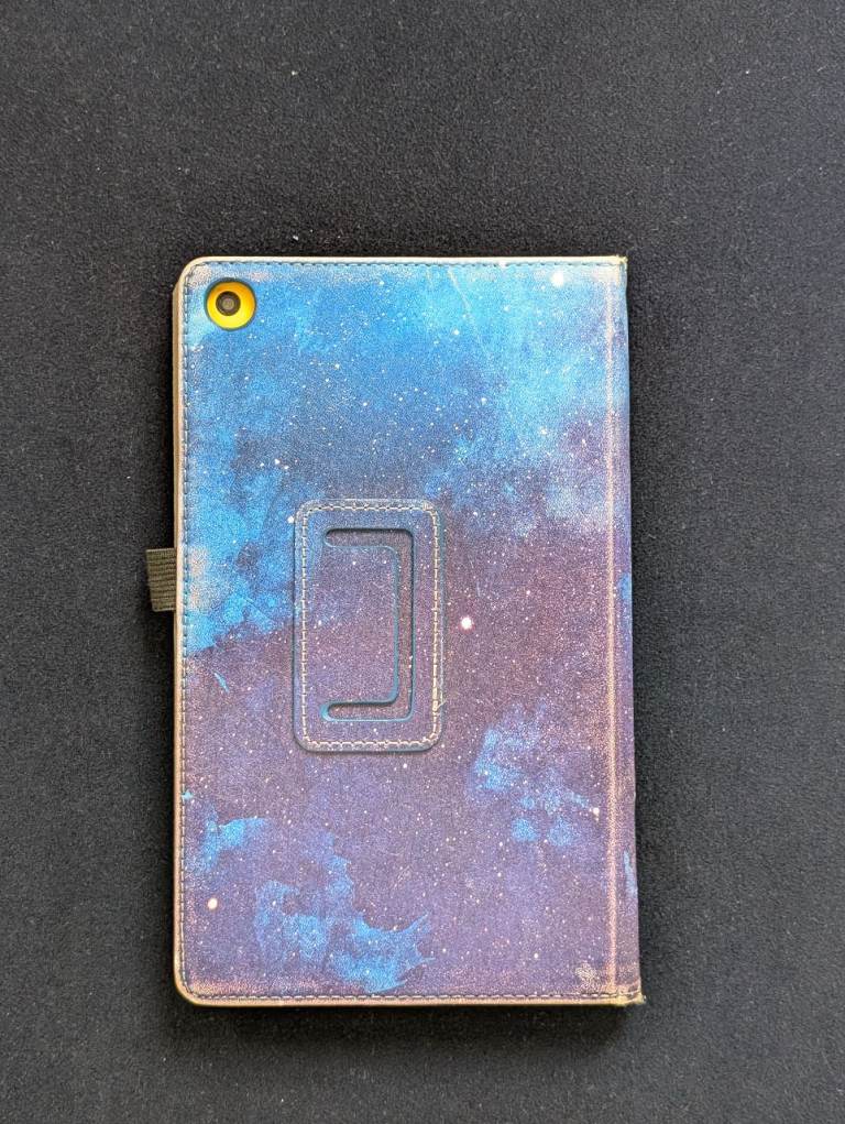 Amazon Fire HD 8 (2017) + Cover