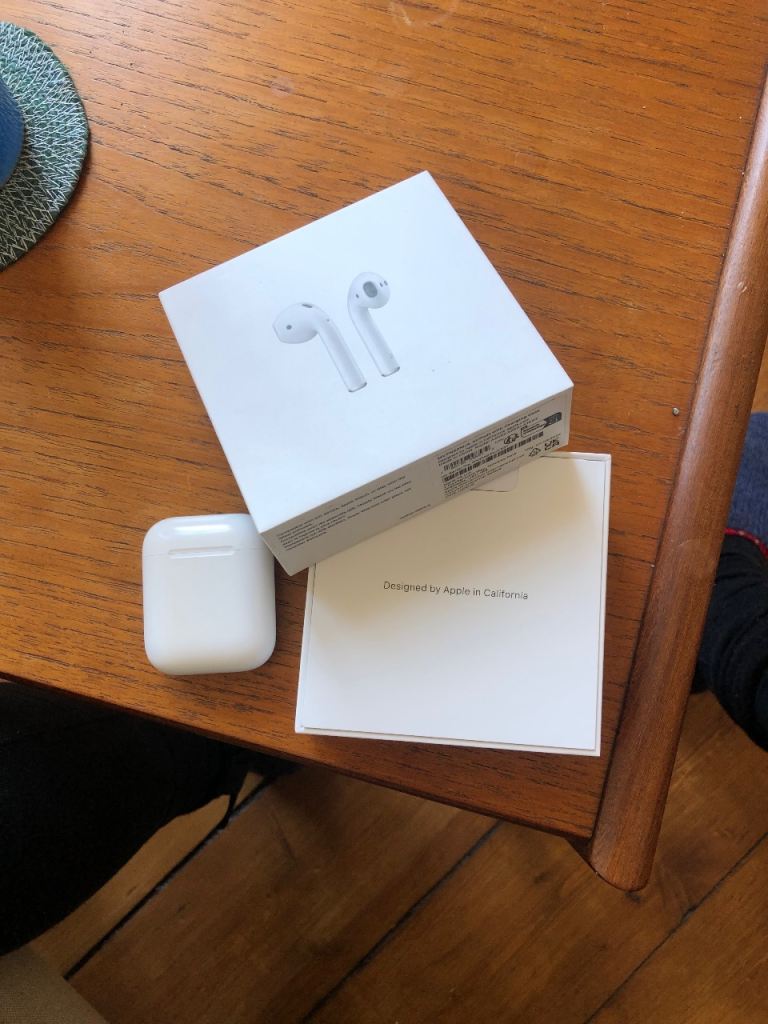 Apple AirPods second generation