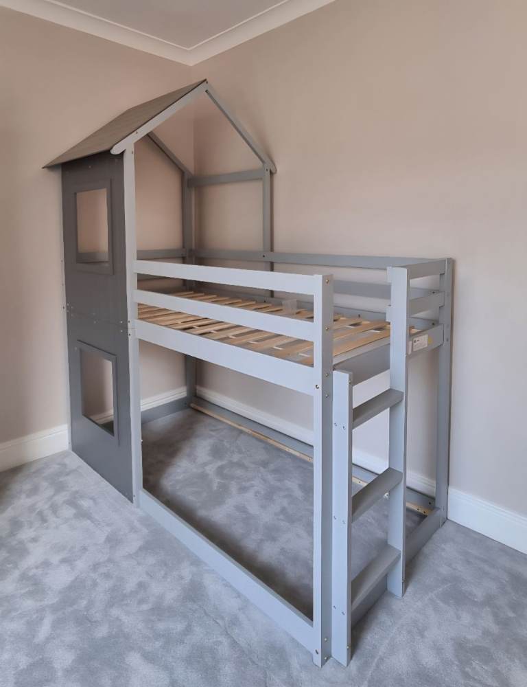 Kids bunk bed 