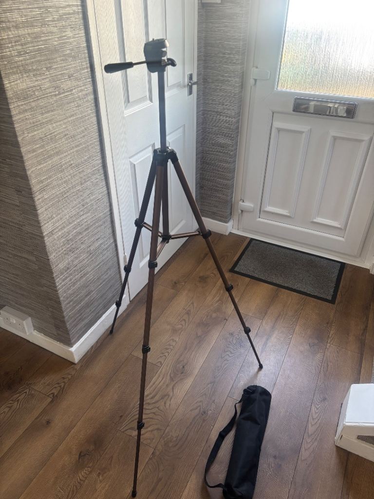 Camera Tripod… ideal for beginner