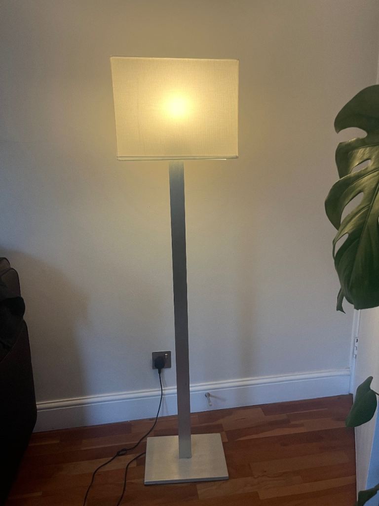 Set of elegant floor and table lamp (3 items) 