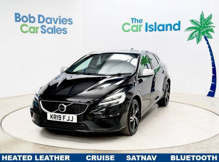2019 19 VOLVO V40 2.0 T3 R-DESIGN EDITION HATCHBACK 5DR PETROL MANUAL EURO 6 (S/