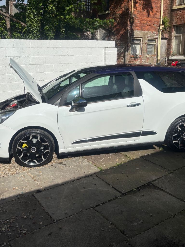 STUNNING CITROEN DS3 1.6 VTI TOP SPEC LOW MILAGE, NEW TIMING CHAIN & MOT