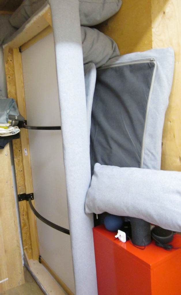 " IKEA SODERHAMN" 3 SEATER SOFA ***£55.ono.***