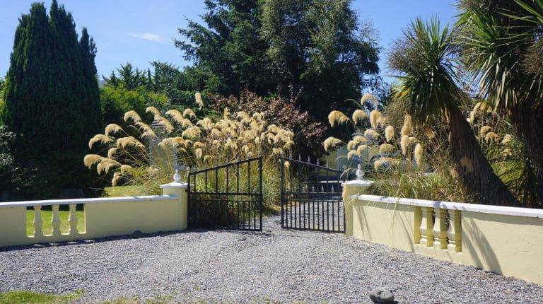 SLIEVNAMON HOUSE FOR SALE 840000