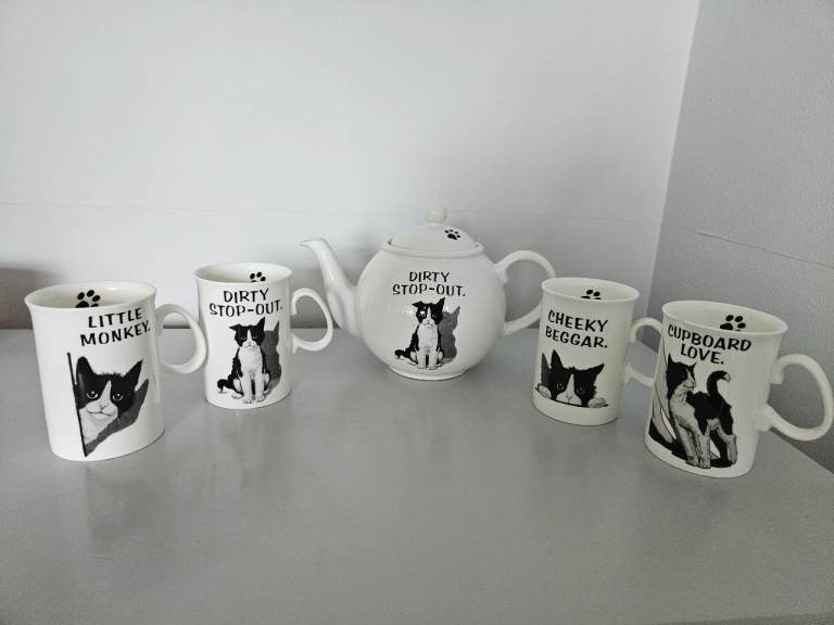 Felix Teapot and Mugs set (1990's)