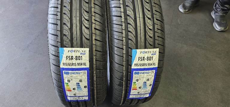 195 65 15   2 x NEW!! tyres Fortune FSR-801