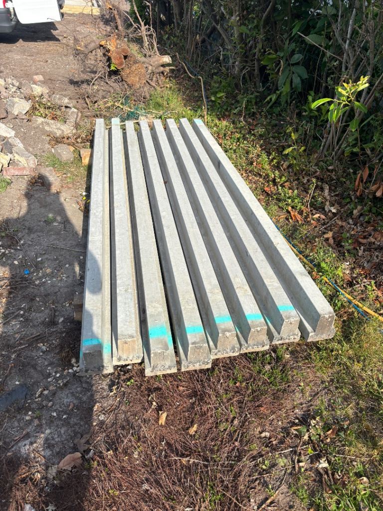 Concrete Square-Section Beams – Good Condition, Ready to Use