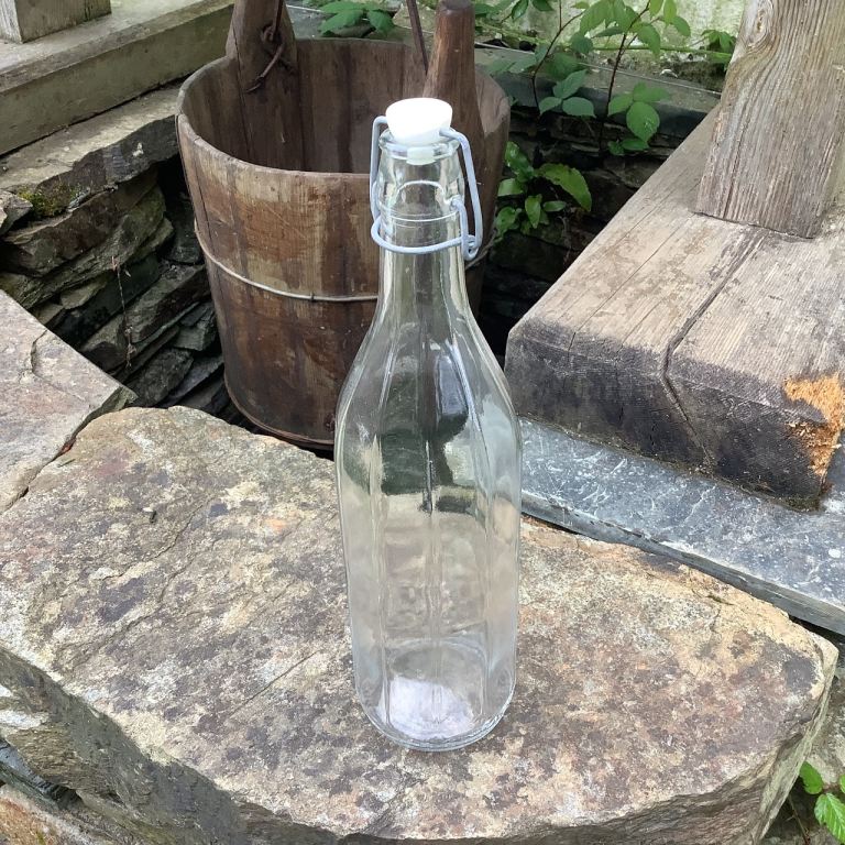 Clear Glass Flip Top Bottles - job lot