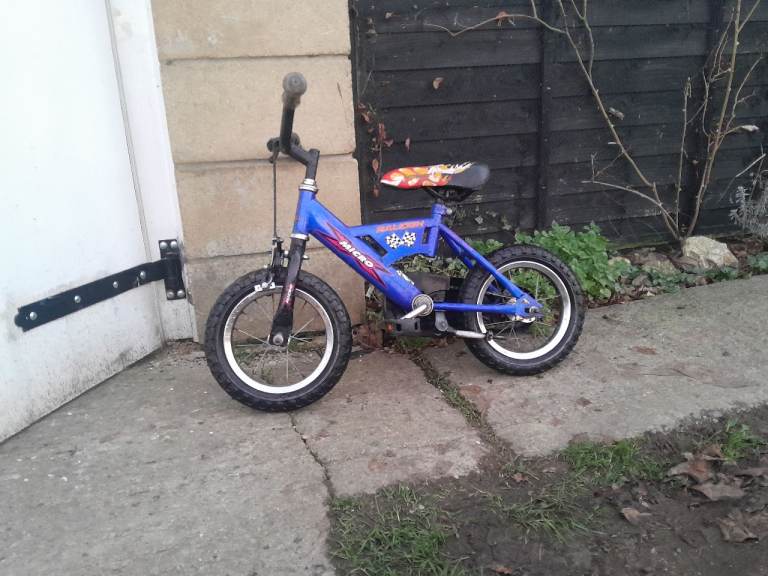 Chids age 2 + 3 Raleigh Bike .