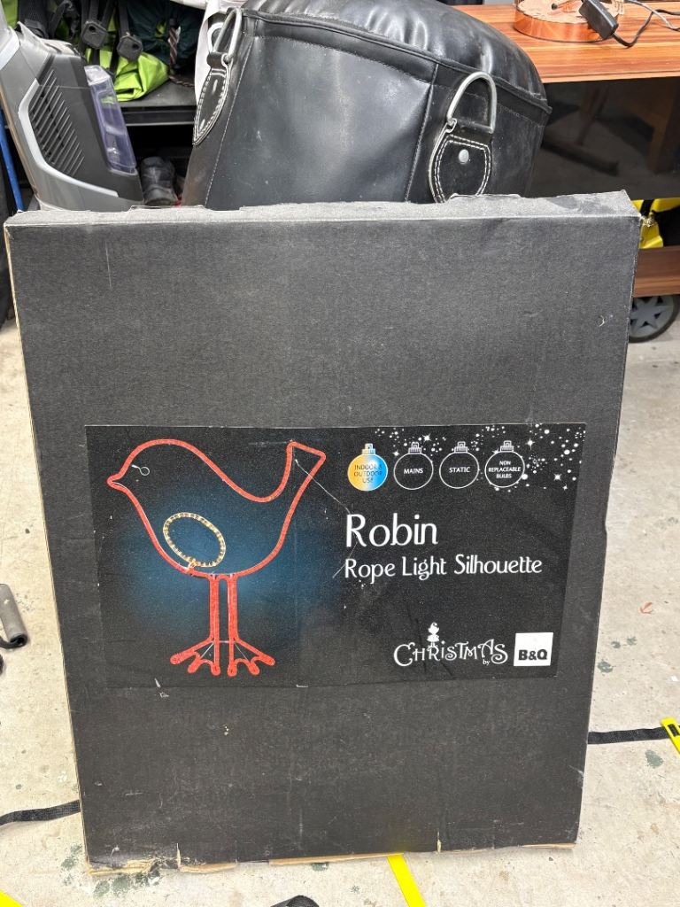 Christmas robin light. Free free free