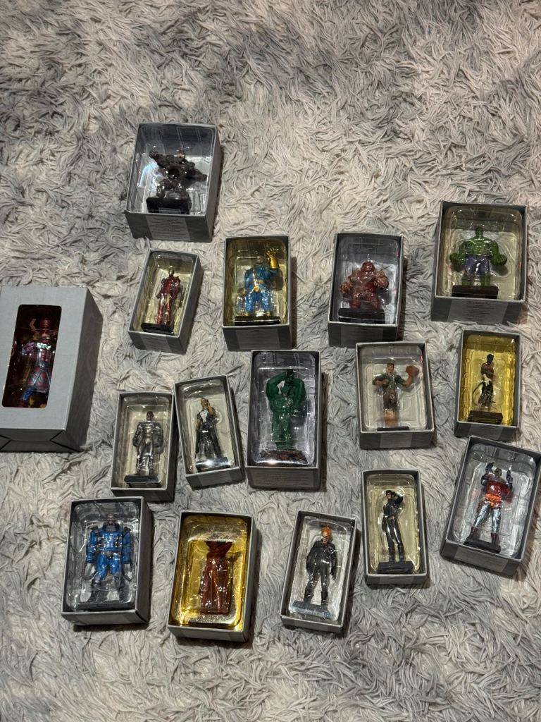 Marvel figurines