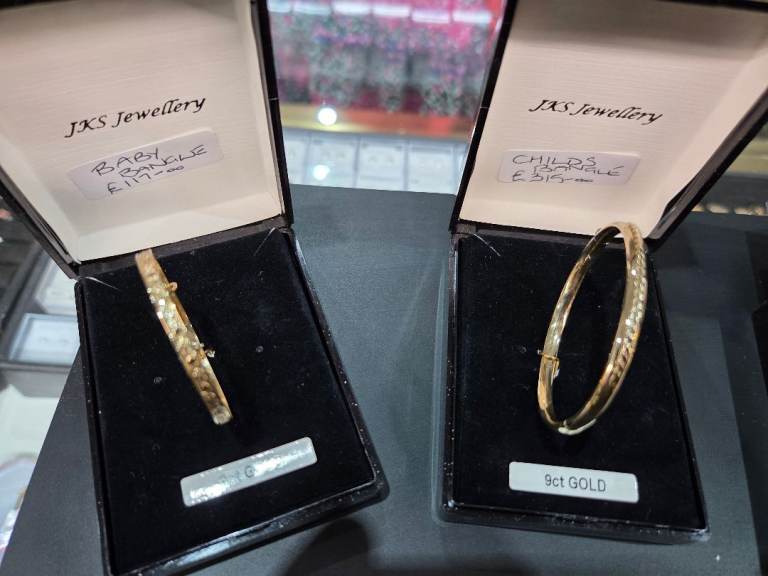 👶  9ct gold kids bangles