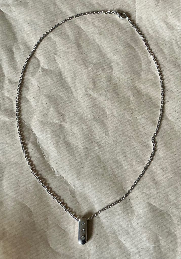 Silver Rectangle Pendant Necklace ~ Used - In good working condition 