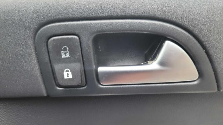 2012 Volvo S40 2.0 SE Lux Edition 4dr Saloon Petrol Manual