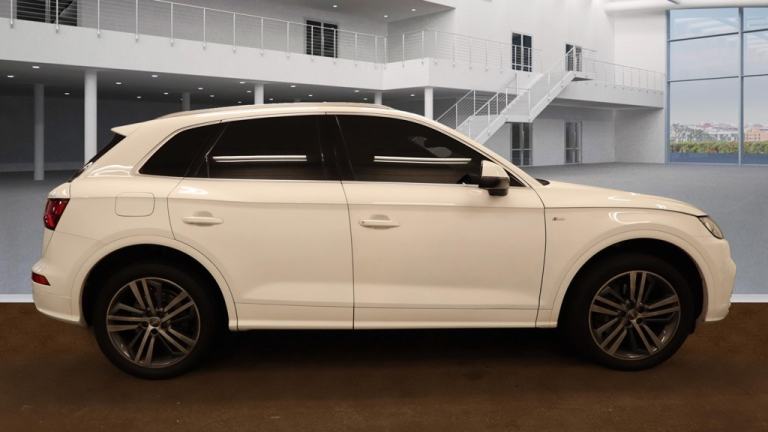 AUDI Q5 NEW SHAPE 2.0 TDI 187 BHP QUATTRO S LINE+ 7SPD S-TRONIC EURO6 ULEZ SUV