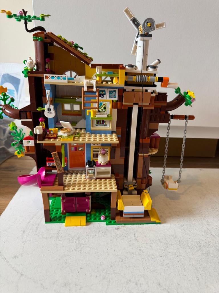 Lego Friends Friendship Treehouse 41703