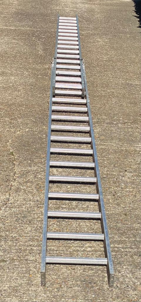 Aluminium ladder