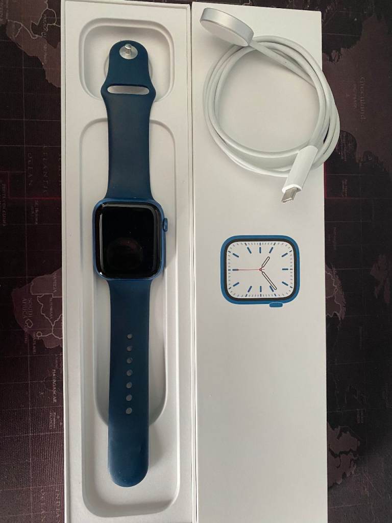 Apple smart watch Series 7