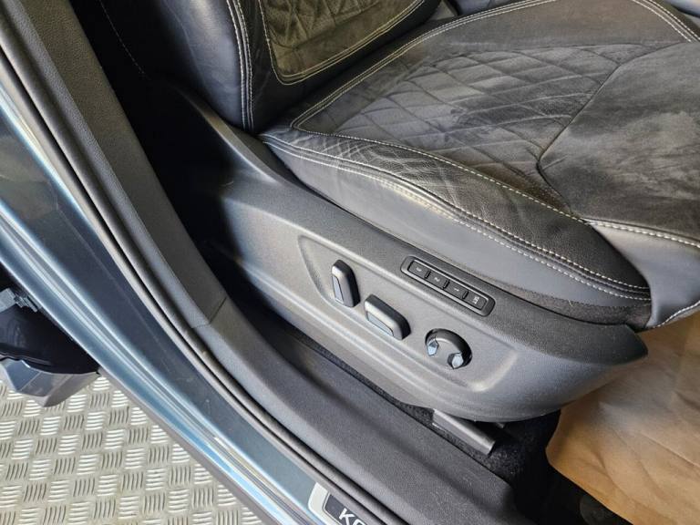 2019 Skoda Kodiaq 2.0 TDI SportLine SUV 5dr Diesel DSG 4WD Euro 6 (s/s) (7 Seat) (190 ps) ESTATE ...