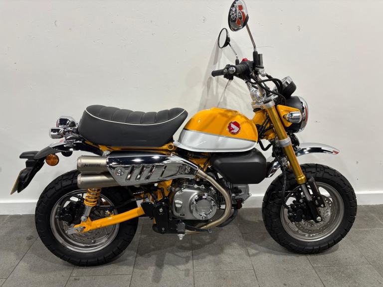 2019 Honda Monkey 125 Z125, 130 Miles!, Akrapovic Twin Silencer, Learner Legal