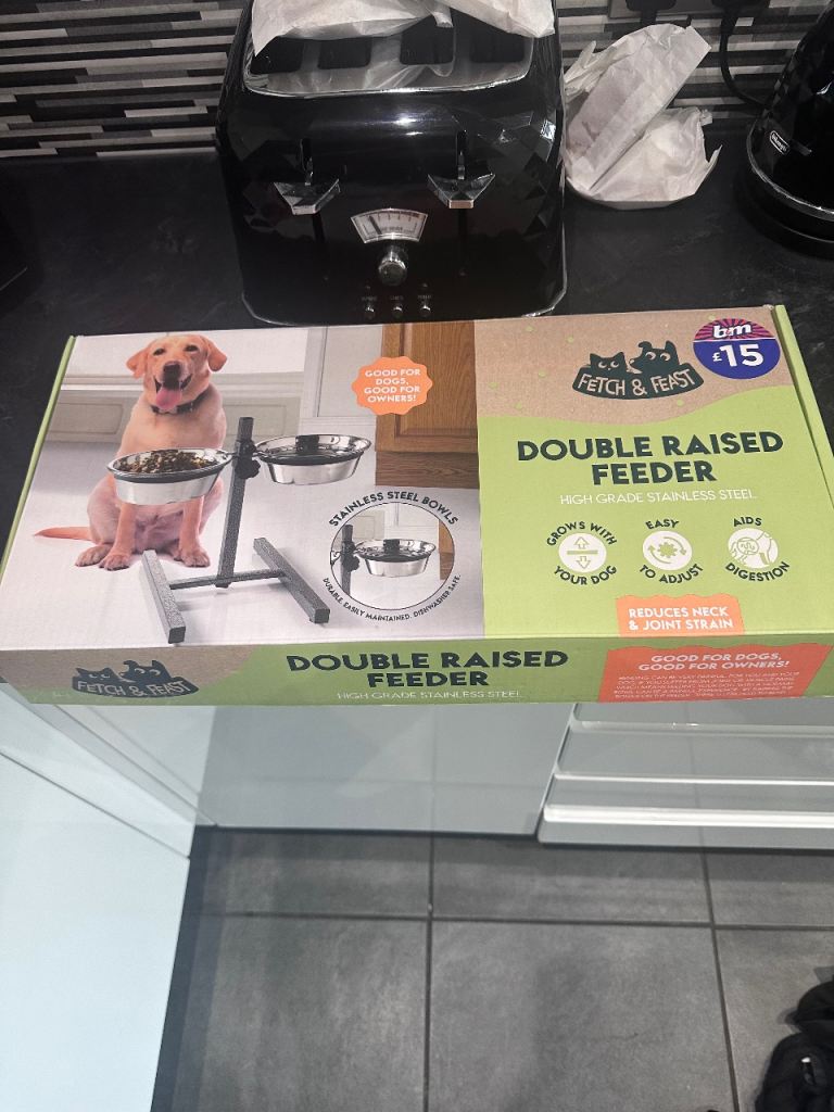 Dog bowl 
