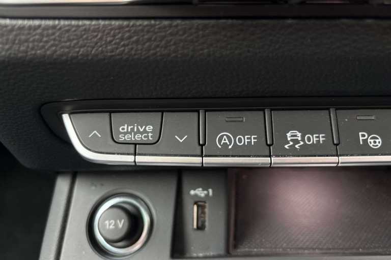 2022 Audi Q5 S Ln Vor 40Tdi Mhev Qu Saloon Diesel Automatic