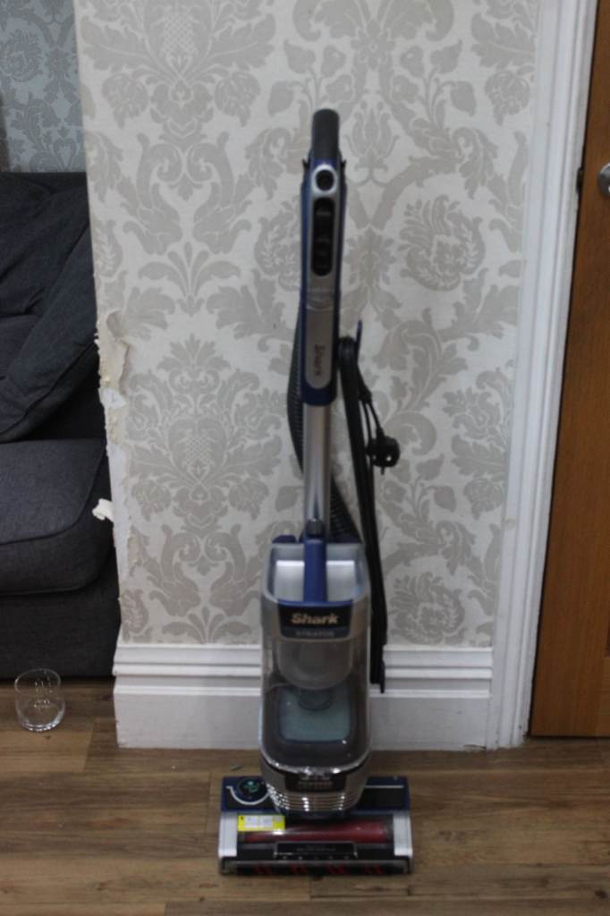 Shark Stratos Lift Away Vacuum With Anti Hair Wrap Plus Cleaned/Serviced + Two Tools