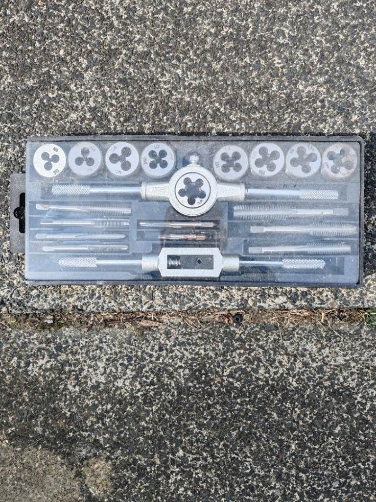 Tap and Die Set – As Good As New Condition
