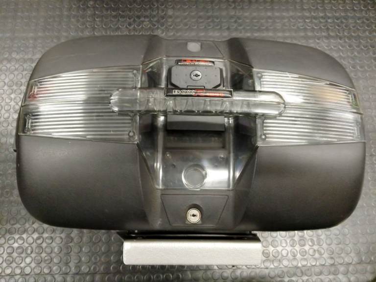 Suzuki UN125 Avenis Rack & Top Box 