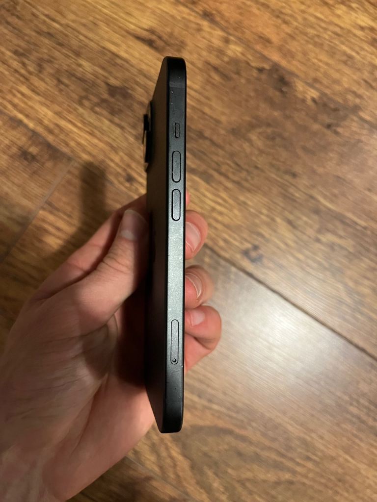 iphone 15 - excellent condition