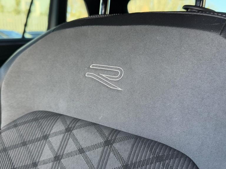 2021 Volkswagen Tiguan 1.5 TSI R-Line SUV 5dr Petrol DSG Euro 6 (s/s) (150 ps) SUV Petrol Automatic