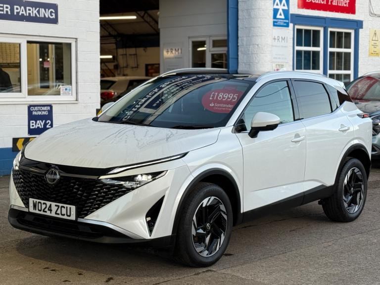 2024 Nissan Qashqai 1.3 DiG-T MH N-Connecta 5dr 1 OWNER, 12100 MILES, FSH HATCHBACK Petrol Manual